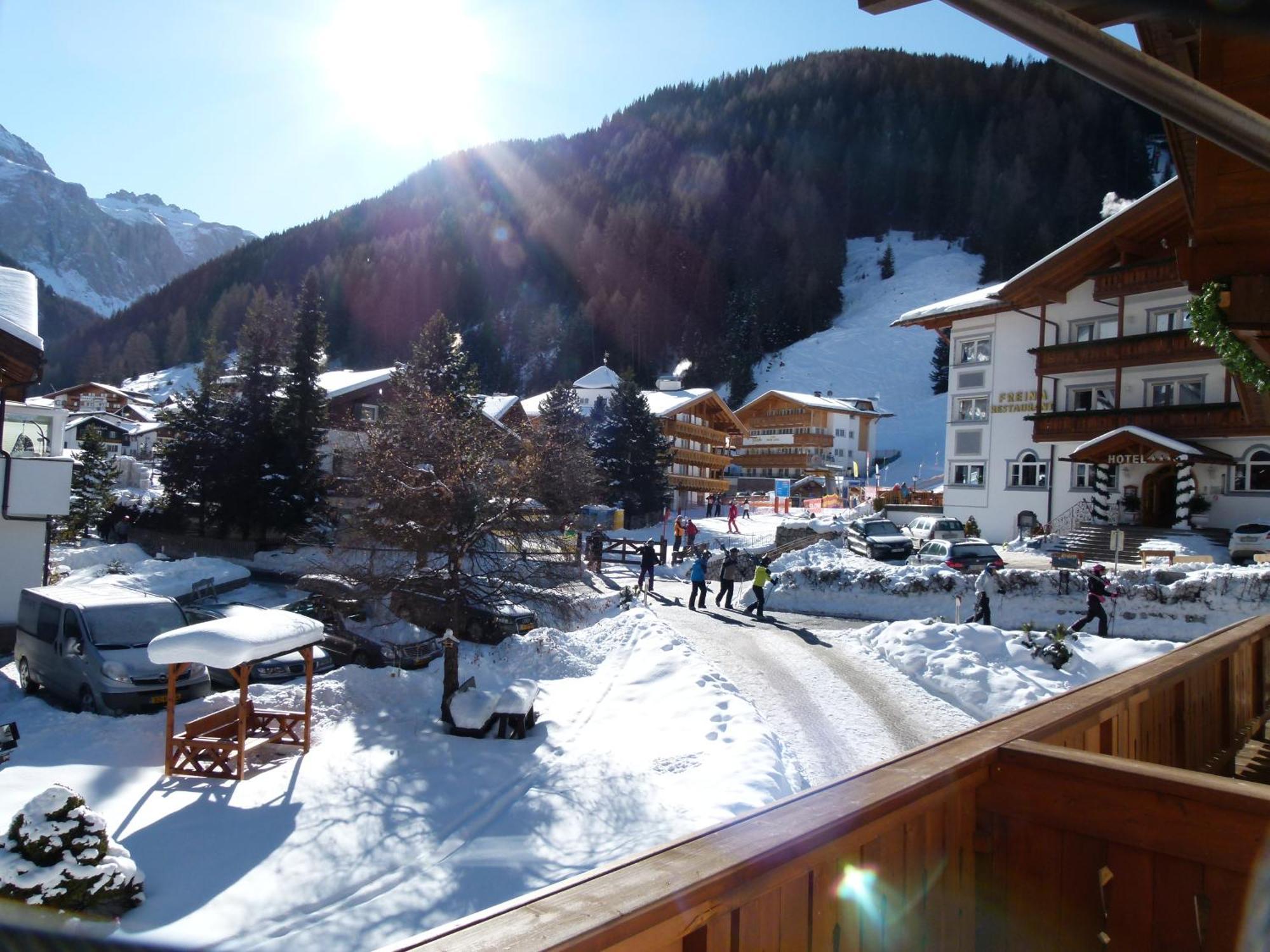 Chalet Elisabeth Dolomites Alpin & Charme Selva di Val Gardena Exterior foto