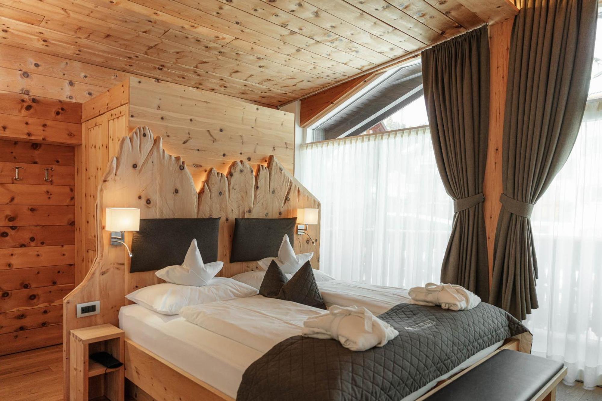 Chalet Elisabeth Dolomites Alpin & Charme Selva di Val Gardena Exterior foto